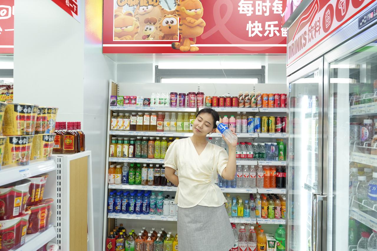 标题：欢乐每刻便利店对便利零售业未来趋势的研究